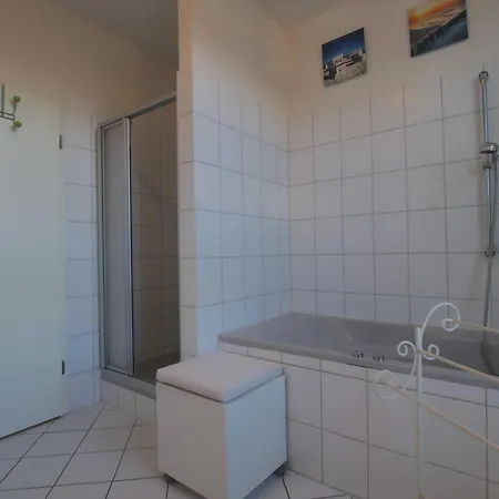 Residenz Unter Den Linden 13 Ruhig Und Trotzd Zentral Apartamento Ostseebad Kühlungsborn
